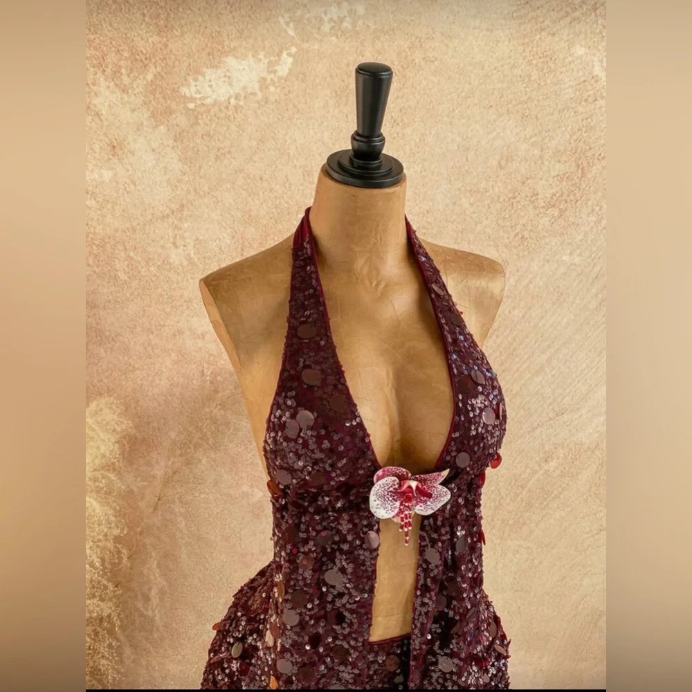 Halter Sequin Set by Eduarda Gutierrez Soleia M - Picture 3 of 5